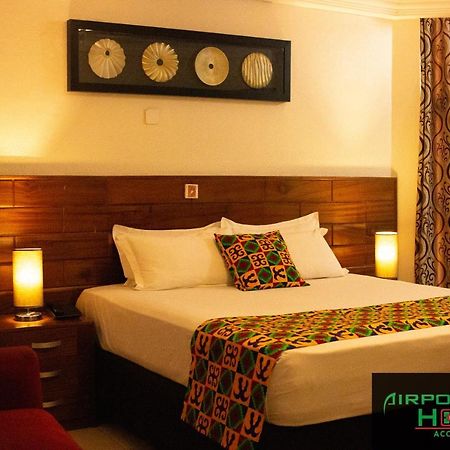 אקרה Airport West Hotel מראה חיצוני תמונה