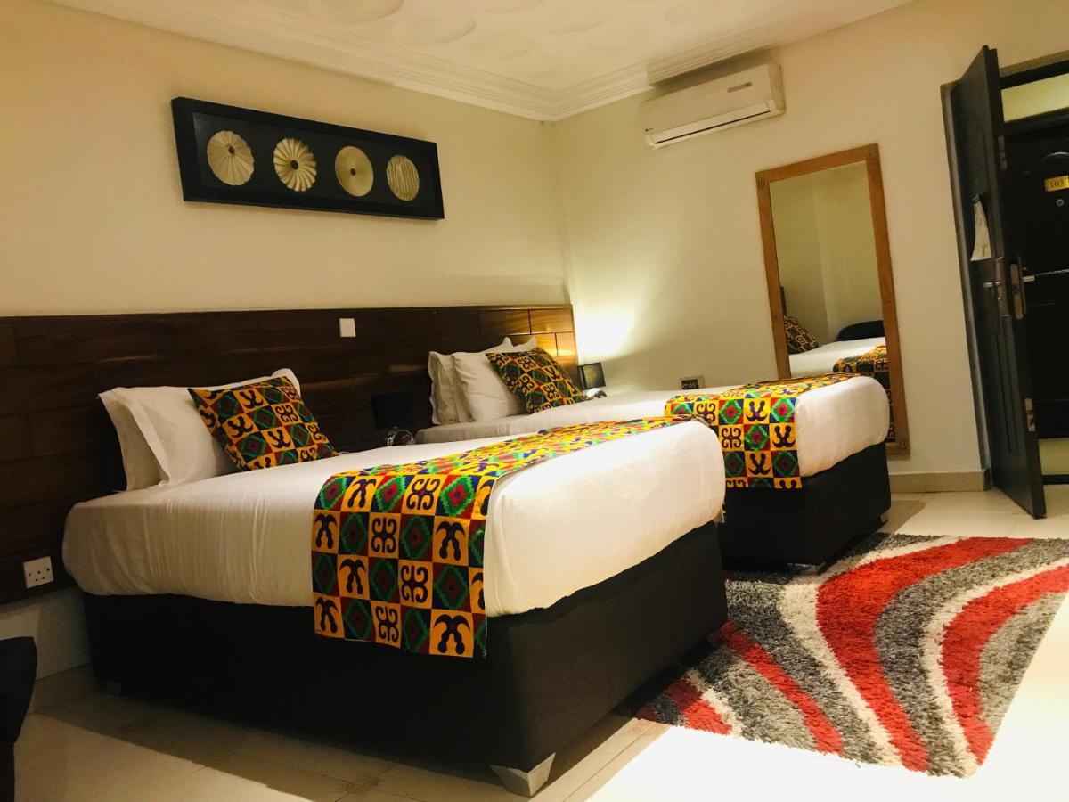 אקרה Airport West Hotel מראה חיצוני תמונה