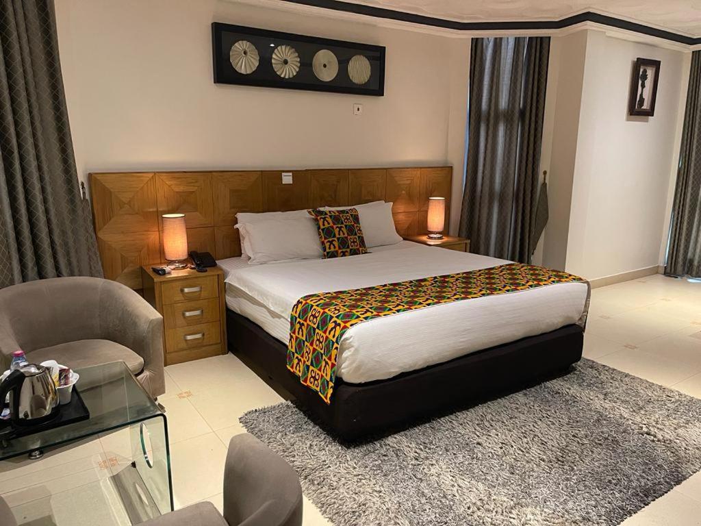 אקרה Airport West Hotel מראה חיצוני תמונה