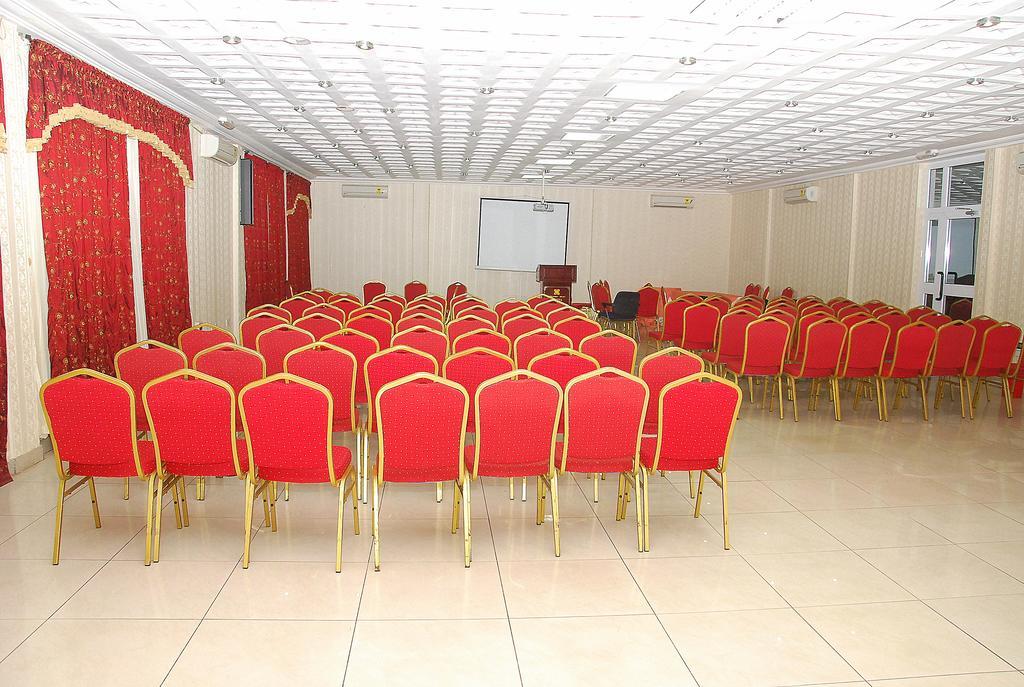 אקרה Airport West Hotel מראה חיצוני תמונה