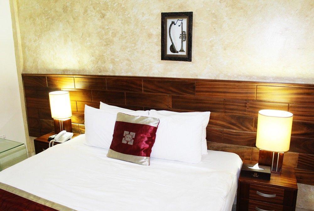 אקרה Airport West Hotel מראה חיצוני תמונה