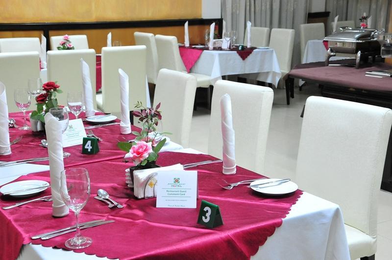 אקרה Airport West Hotel מראה חיצוני תמונה